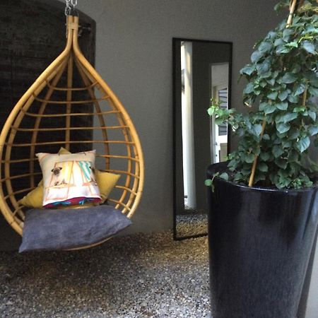 לואיס Montys Accommodation מראה חיצוני תמונה